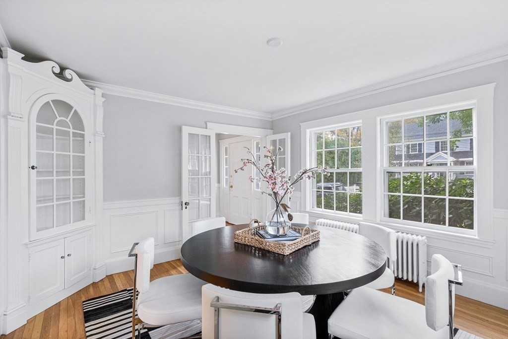 8 Tappan Road Wellesley, MA 02482 - Photo 9 of 33