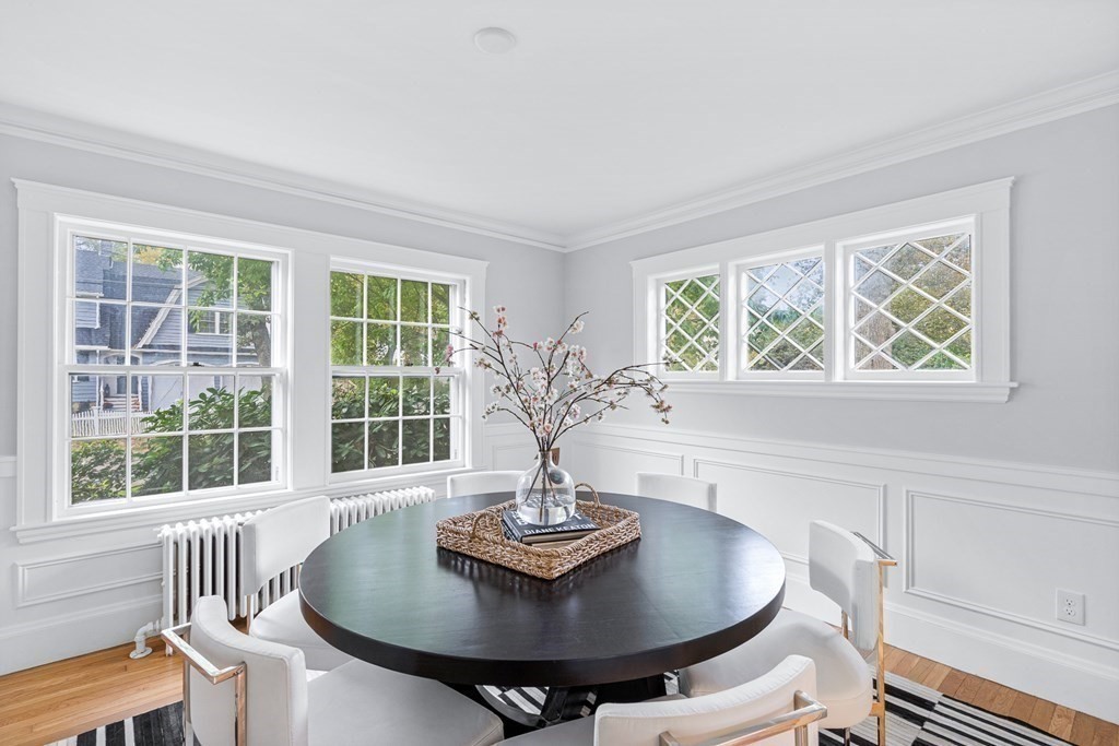 8 Tappan Road Wellesley, MA 02482 - Photo 10 of 33