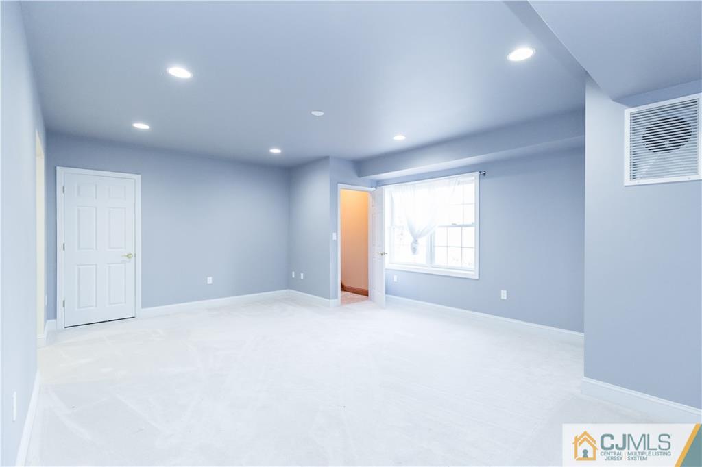 19 Bodnarik Road Edison, NJ 08837 - Photo 36 of 50 a view of an empty room with a window