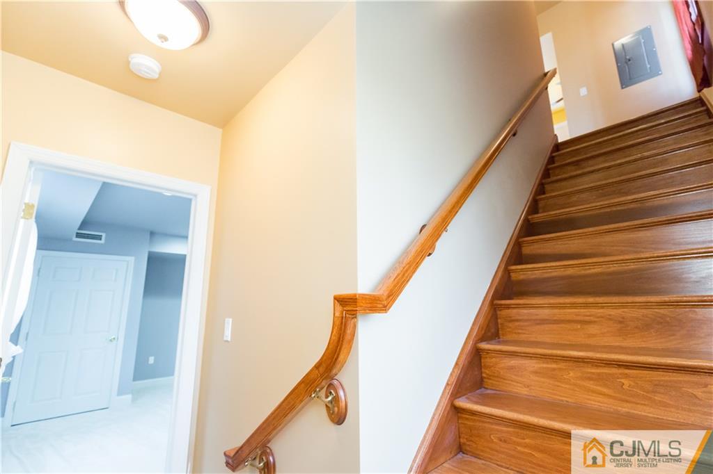 19 Bodnarik Road Edison, NJ 08837 - Photo 41 of 50 a view of entryway