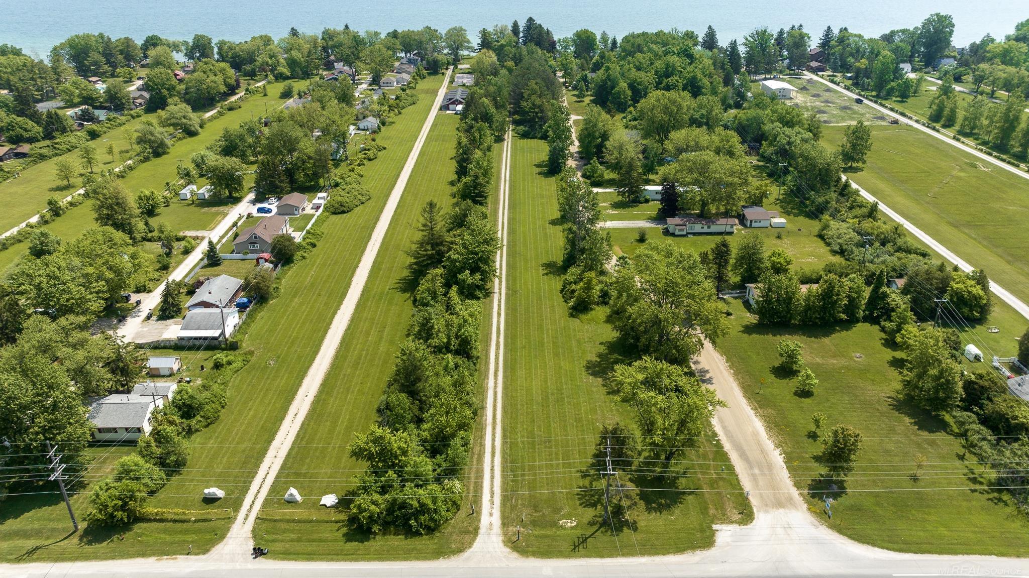6603 Lakeshore Road Lexington, MI 48450 - Photo 41 of 50 50109091-40.JPG
