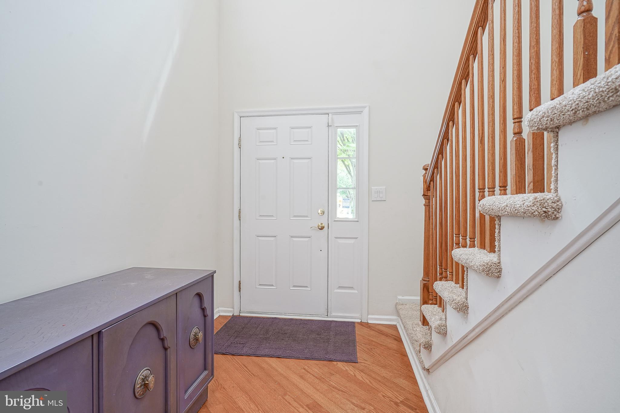 311 Lisa Way Cinnaminson, NJ 08077 - Photo 2 of 31 Foyer Entry
