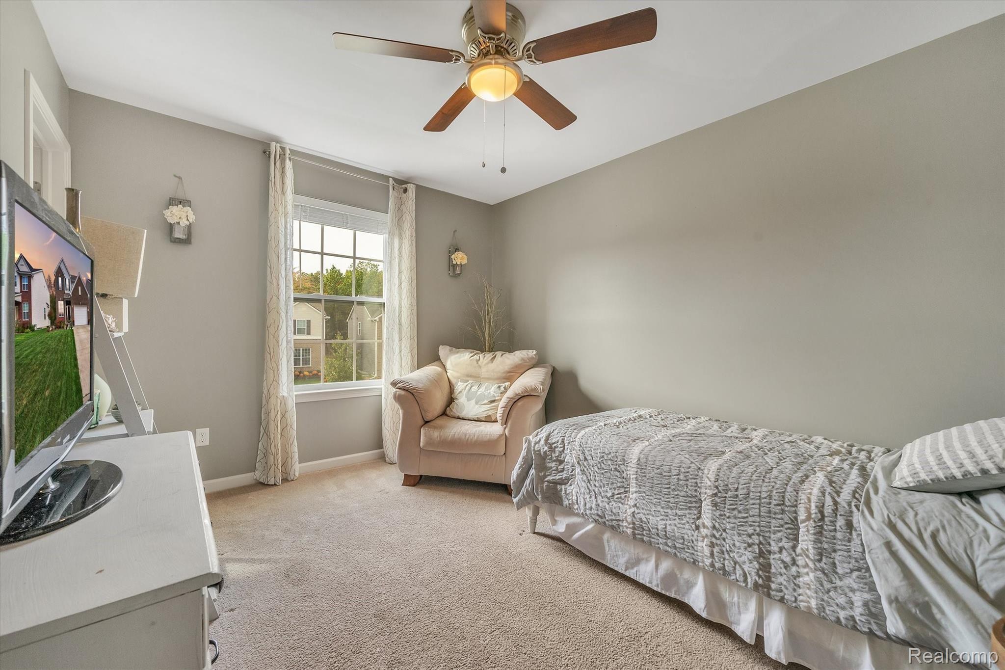 1426 Secretariat Way Howell, MI 48843 - Photo 21 of 37 24-1426-Secretariat-Way-WindowStill-Real-Estate-Photography-24.jpg