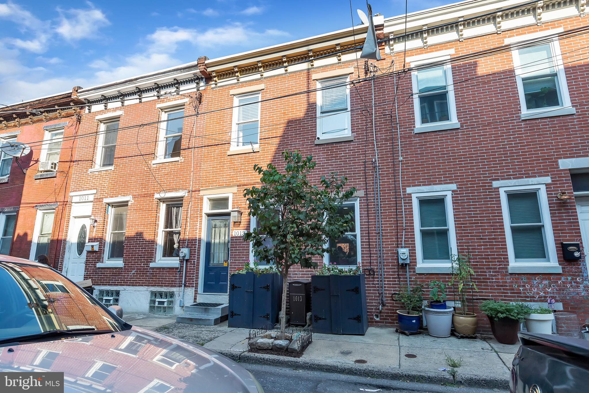 1013 South Bouvier Street Philadelphia, PA 19146 - Photo 2 of 30