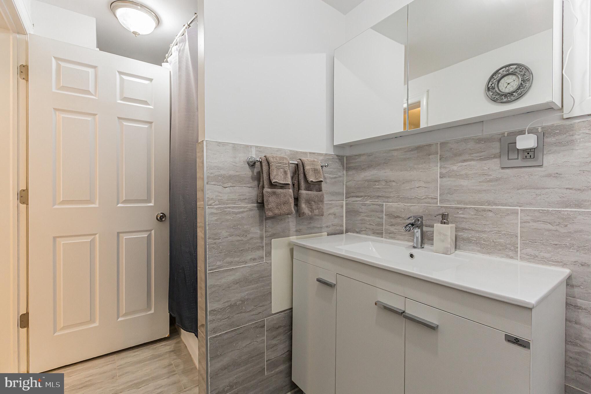 1013 South Bouvier Street Philadelphia, PA 19146 - Photo 26 of 30