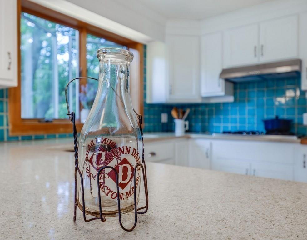 62 Taylor Road Acton, MA 01720 - Photo 8 of 40 Gallery Image 8