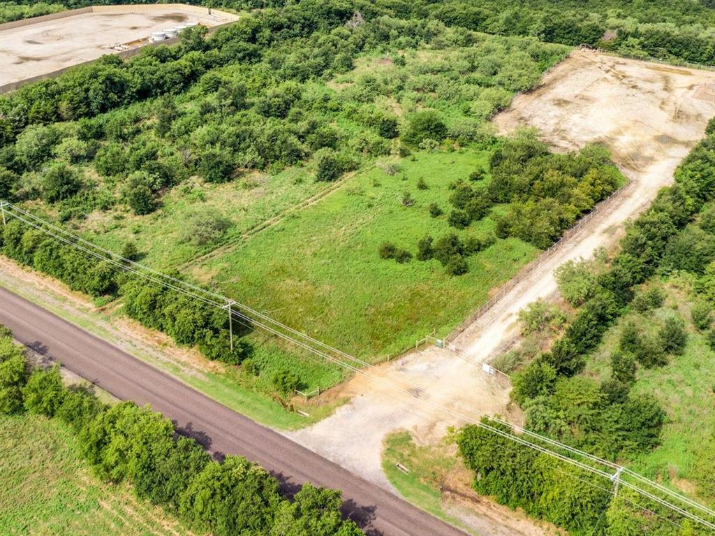 0 Fm-661 Midlothian, TX 76065 - Photo 11 of 30 a view of a garden with a street