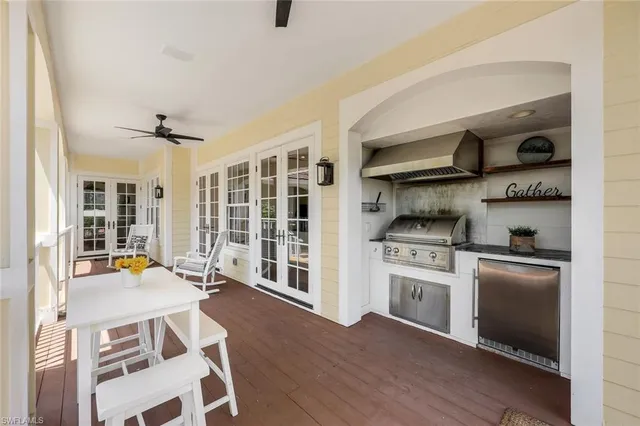 $8,390,000 | 1550 Gordon Drive, Naples, FL 34102