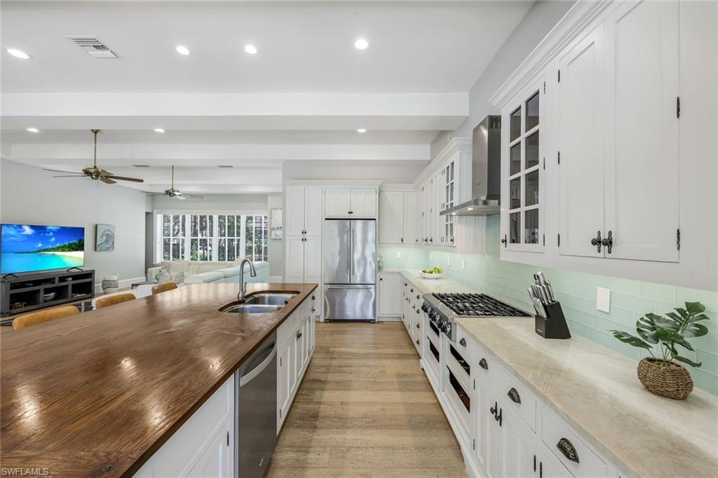 1550 Gordon Drive Naples, FL 34102 - Photo 15 of 49