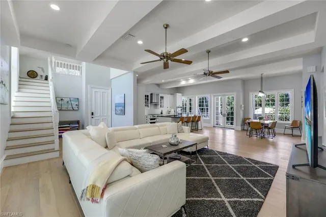 $8,390,000 | 1550 Gordon Drive, Naples, FL 34102