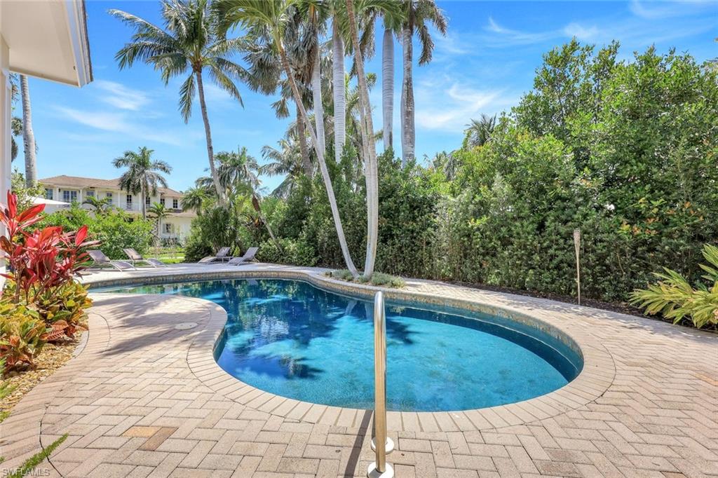 1550 Gordon Drive Naples, FL 34102 - Photo 41 of 49