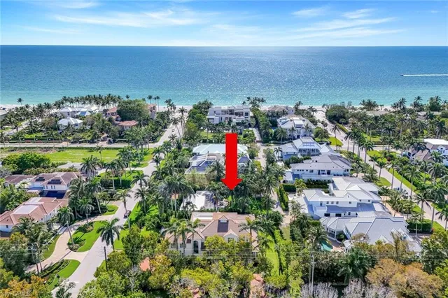 $8,390,000 | 1550 Gordon Drive, Naples, FL 34102