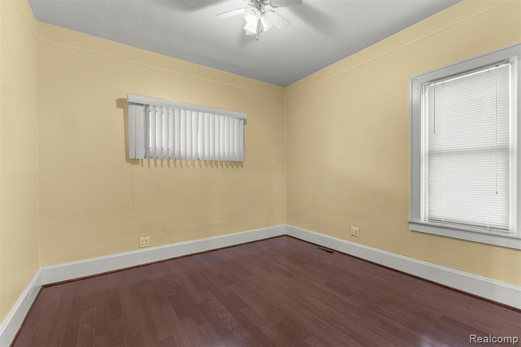 5210 Maple Street Dearborn, MI 48126 - Photo 15 of 34 Gallery Image 15
