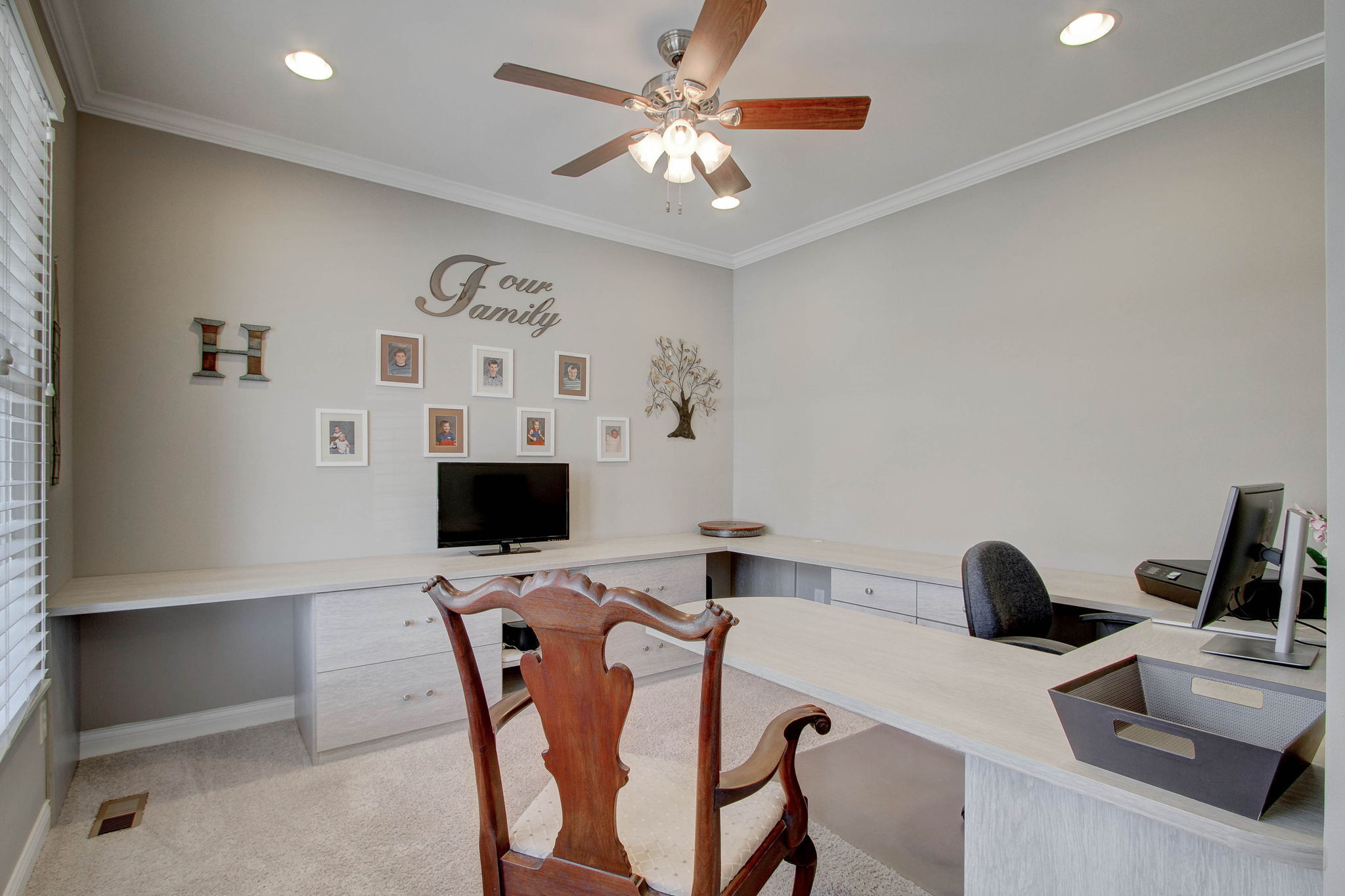 12462 Hidden Spring Cove Fishers, IN 46037 - Photo 7 of 63 Gallery Image 7