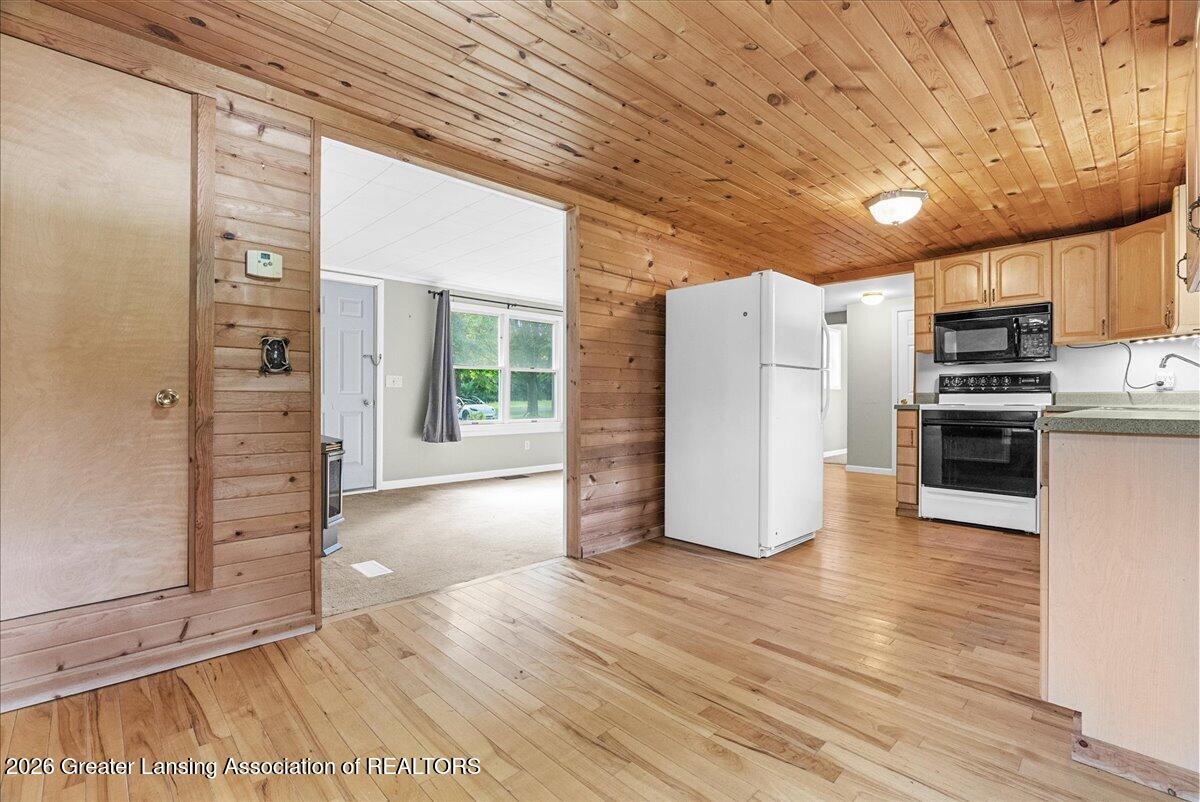 1436 Kelly Road Mason, MI 48854 - Photo 25 of 48