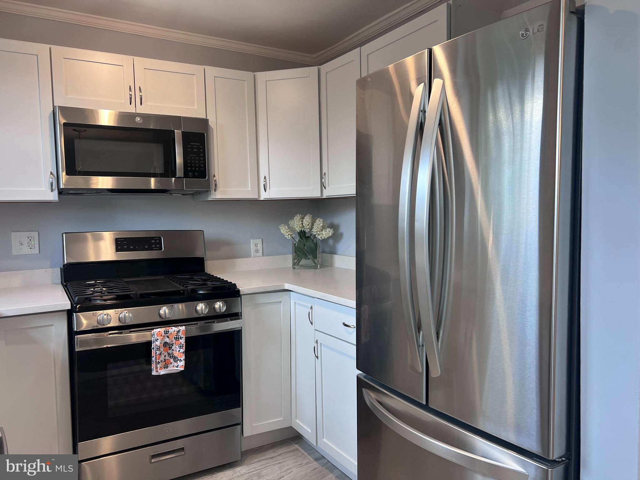 1873 Addison Road South District Heights, MD 20747 - Photo 14 of 18