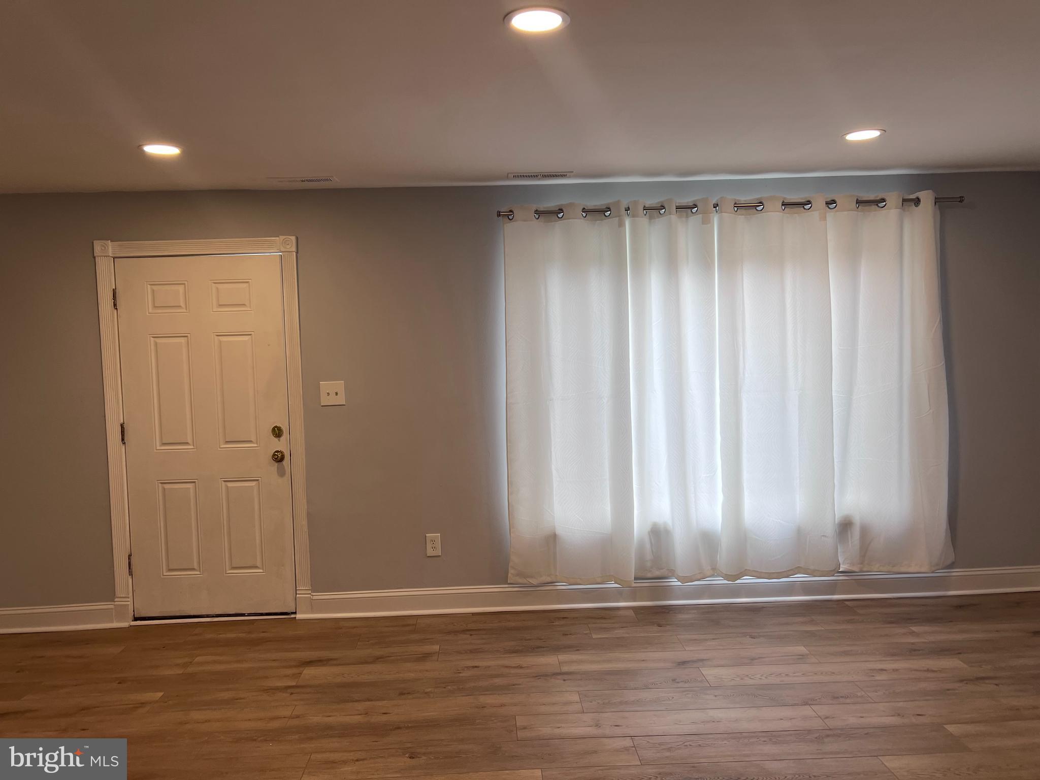 1873 Addison Road South District Heights, MD 20747 - Photo 4 of 18