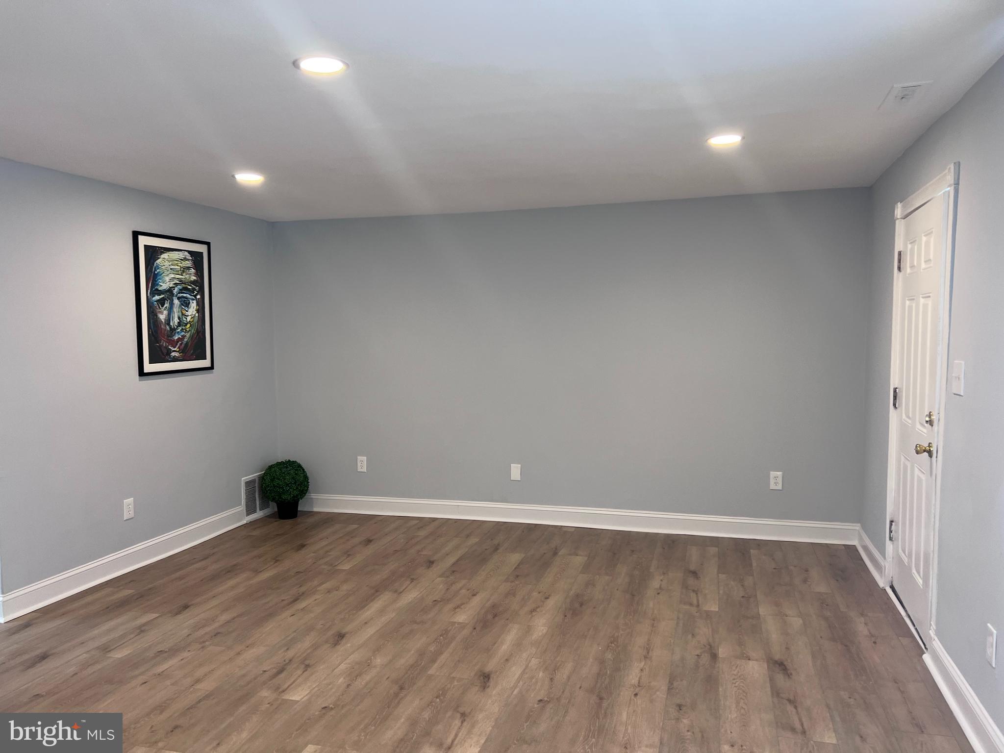 1873 Addison Road South District Heights, MD 20747 - Photo 7 of 18
