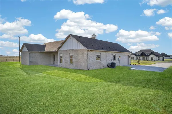$560,000 | 861 Alondrita Street, Celeste, TX 75423