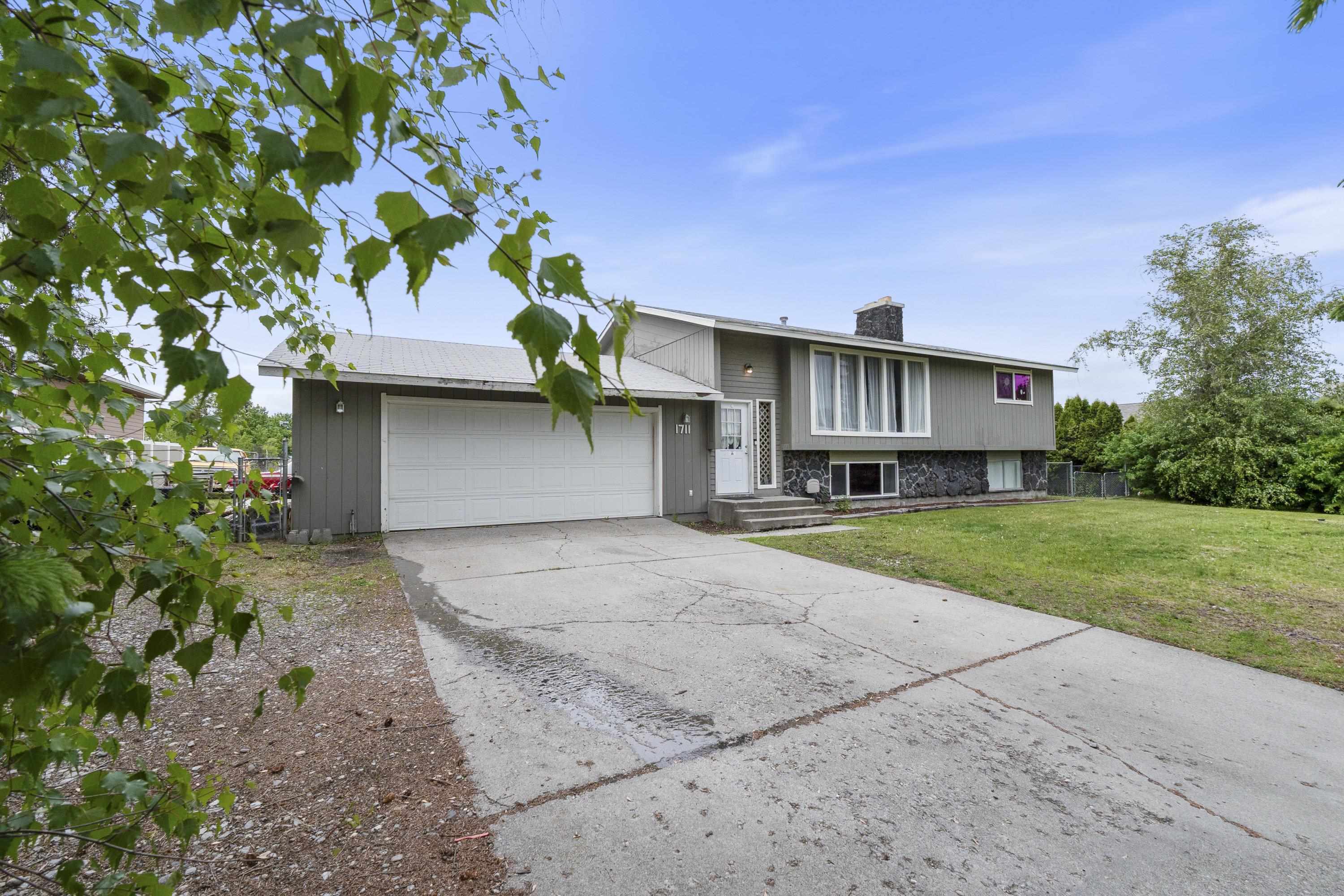 1711 North McKee Road Spokane Valley, WA 99016 - Photo 2 of 26