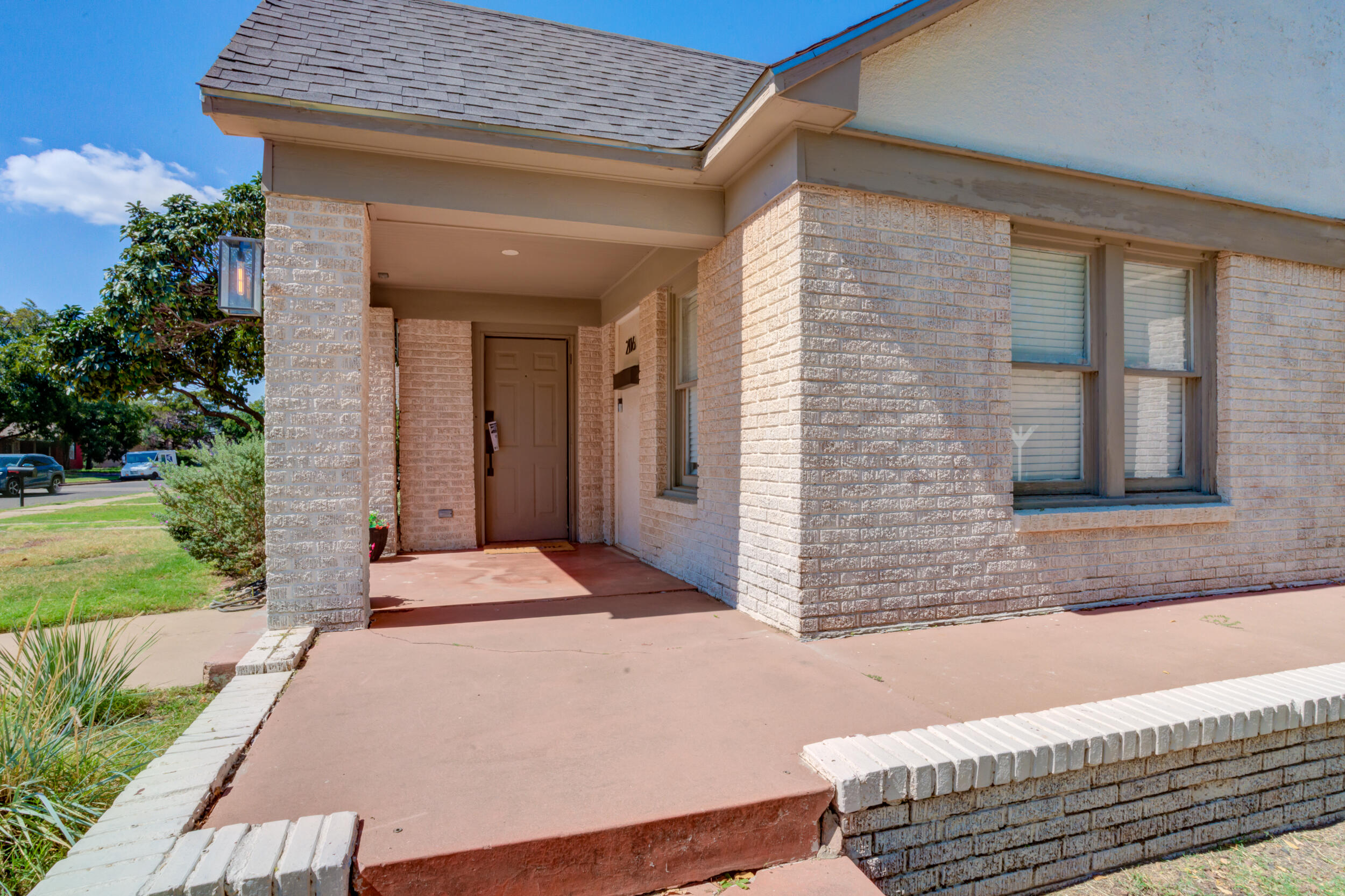 2116 25th Street Lubbock, TX 79411 - Photo 4 of 39 DSC04094_5_6_7_8