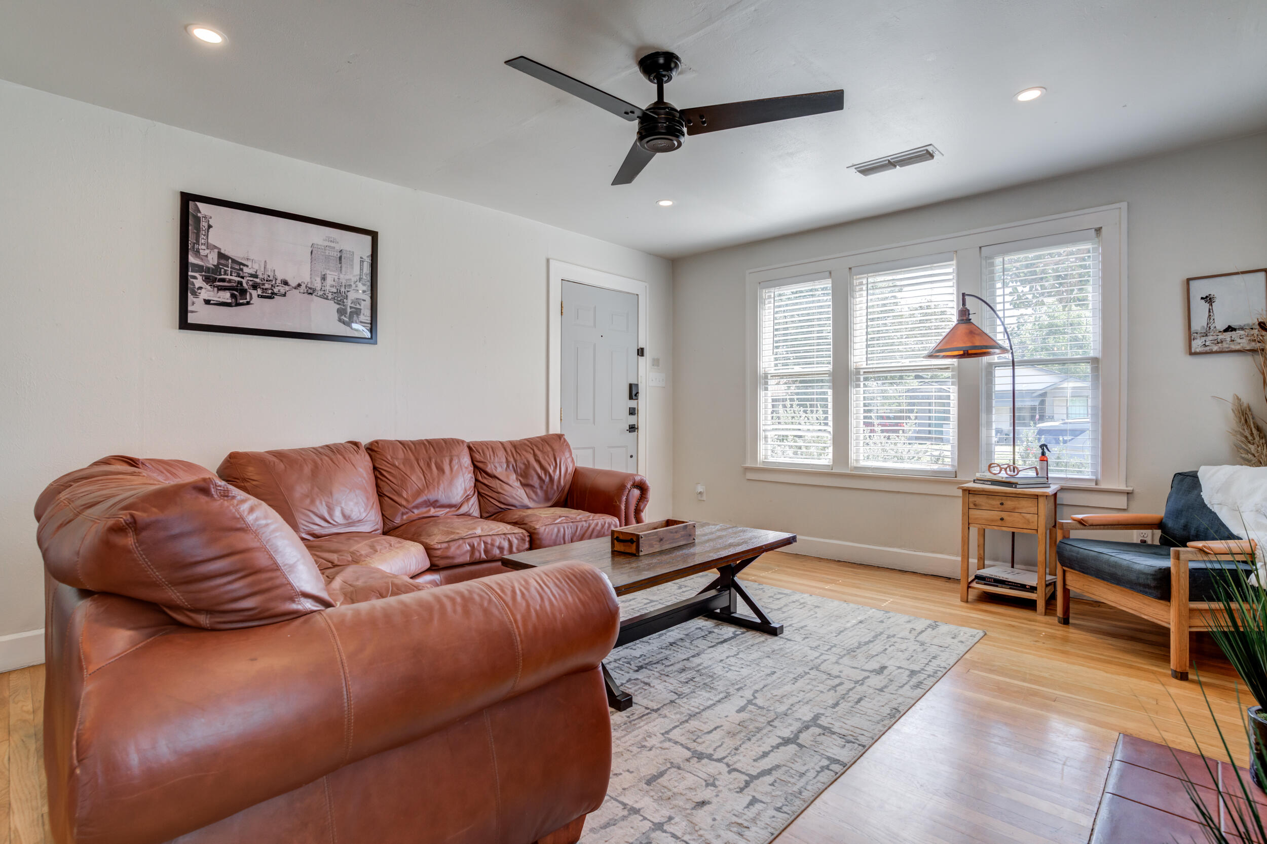 2116 25th Street Lubbock, TX 79411 - Photo 9 of 39 DSC04119_20_21_22_23