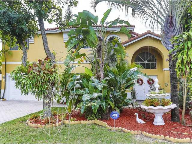 11230 Renaissance Road Hollywood, FL 33026 - Photo 12 of 14 Exterior Front