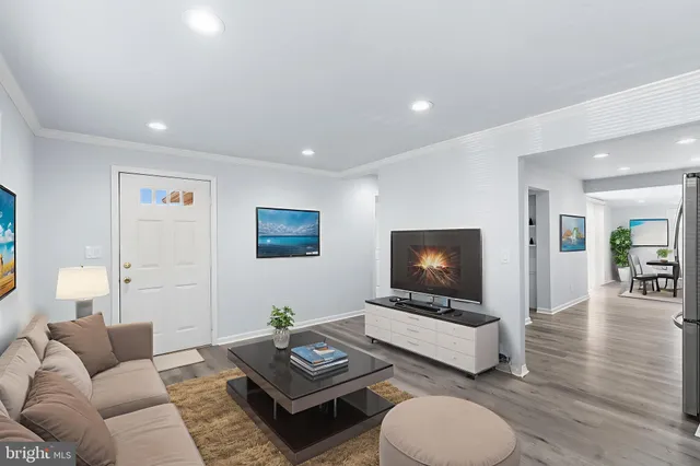 $345,000 | 4948 Greenwood Street, Brookhaven, PA 19015