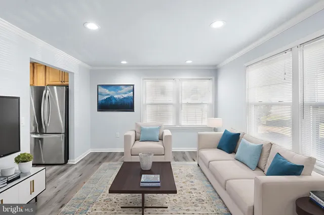 $345,000 | 4948 Greenwood Street, Brookhaven, PA 19015