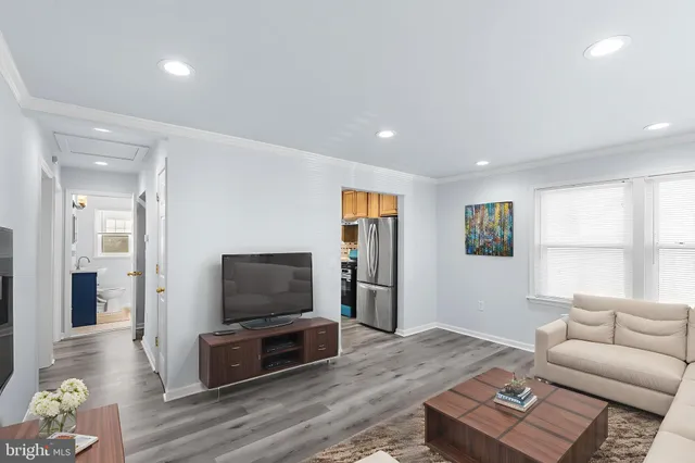 $345,000 | 4948 Greenwood Street, Brookhaven, PA 19015