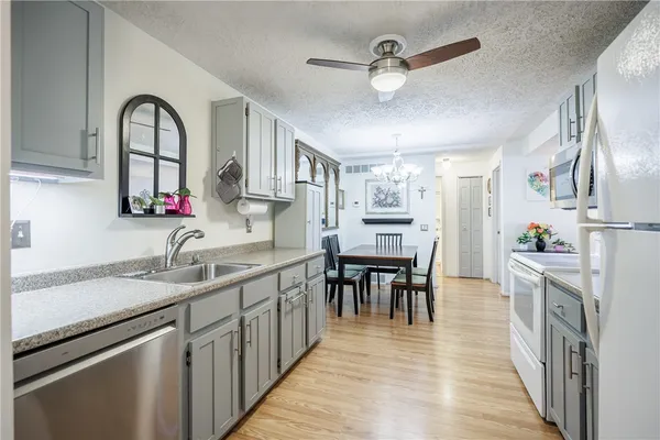 $134,900 | 21 High Gate Trail, Unit 4, Perinton, NY 14450