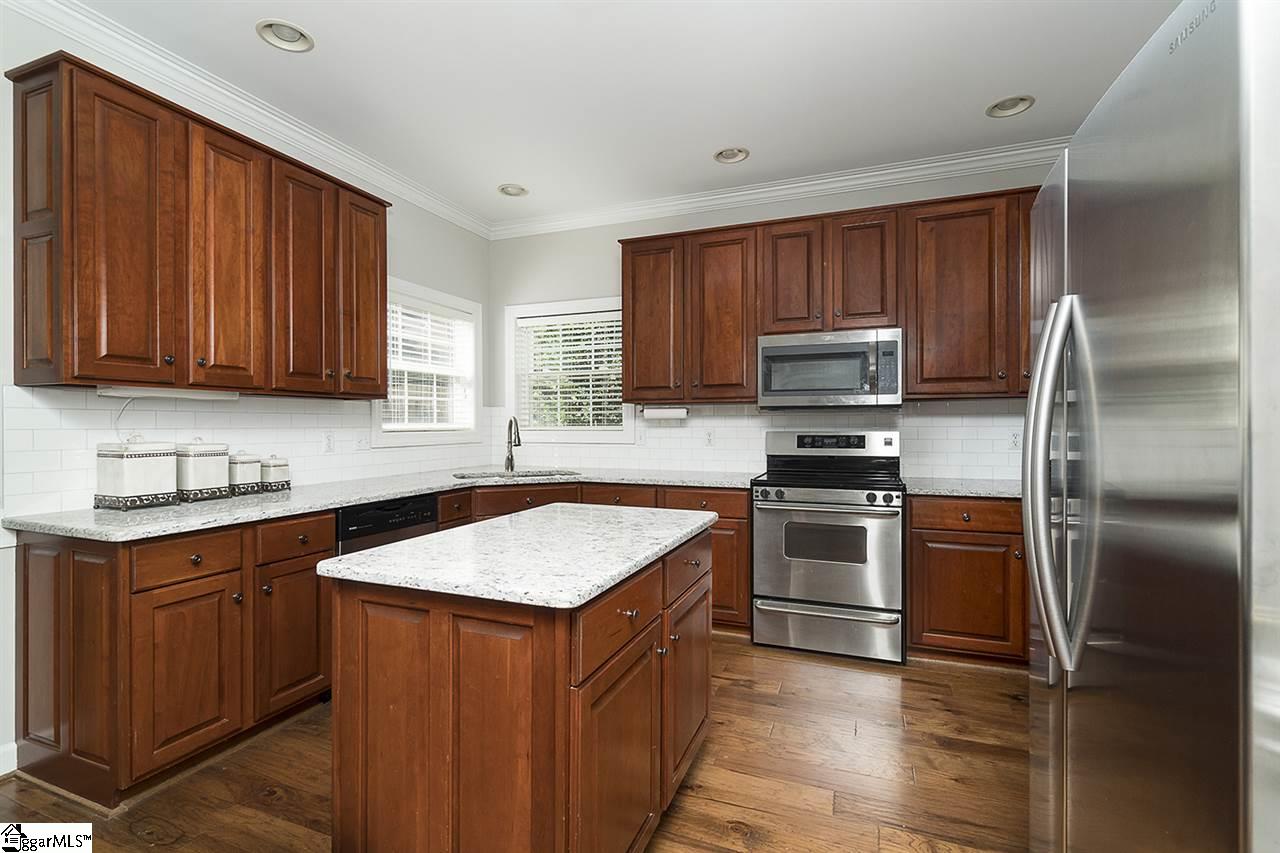112 Richglen Way Greer, SC 29650 - Photo 10 of 30 Gallery Image 10