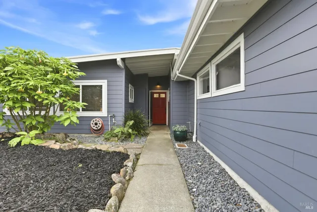 $999,000 | 868 Rincon Way, San Rafael, CA 94903