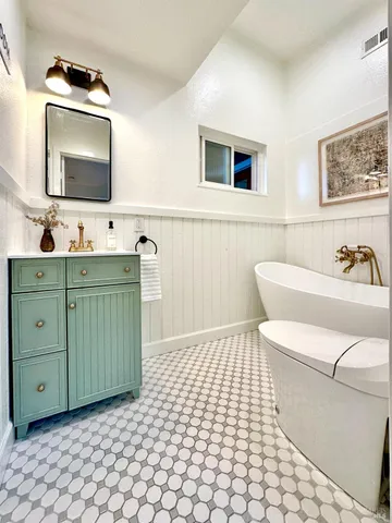 $999,000 | 868 Rincon Way, San Rafael, CA 94903