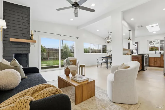 $999,000 | 868 Rincon Way, San Rafael, CA 94903