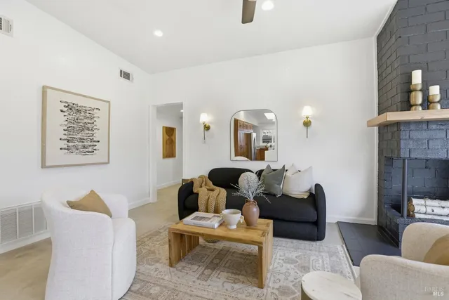 $999,000 | 868 Rincon Way, San Rafael, CA 94903