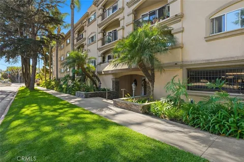 $959,000 | 222 7th Street, Unit 202, Santa Monica, CA 90402