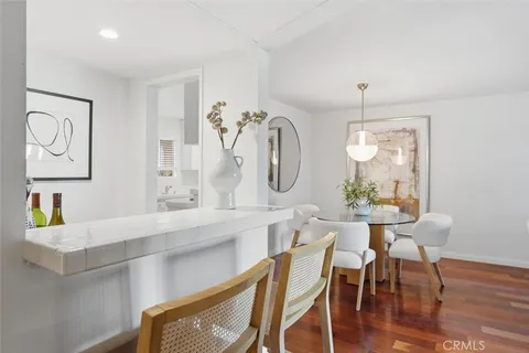 $959,000 | 222 7th Street, Unit 202, Santa Monica, CA 90402