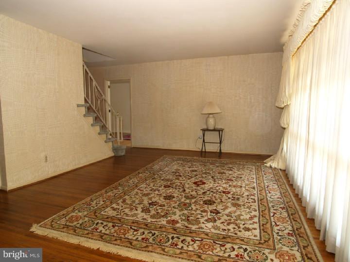 324 Golf Hills Road Havertown, PA 19083 - Photo 4 of 24 Gallery Image 4
