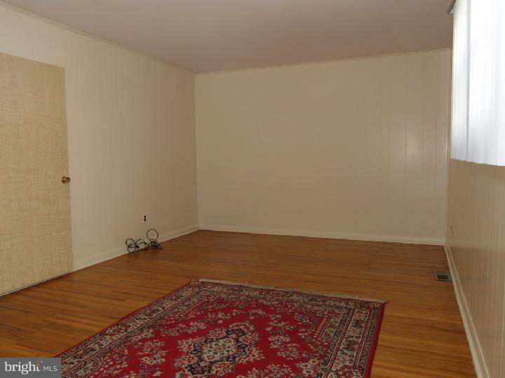 324 Golf Hills Road Havertown, PA 19083 - Photo 5 of 24 Gallery Image 5
