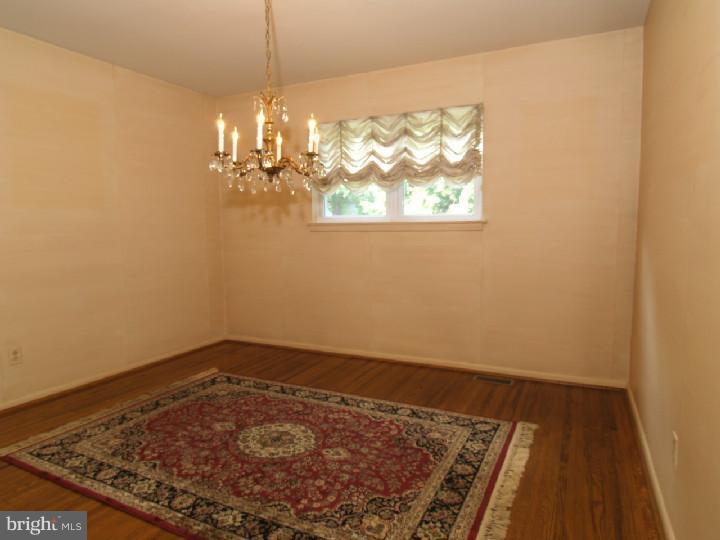 324 Golf Hills Road Havertown, PA 19083 - Photo 7 of 24 Gallery Image 7