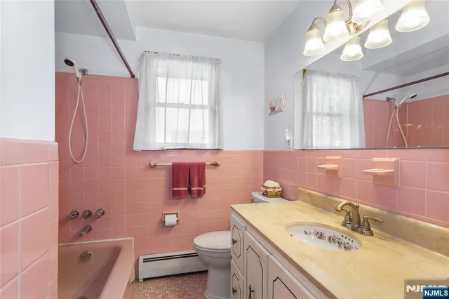 $649,000 | 407 Van Luyn Terrace, Saddle Brook, NJ 07663