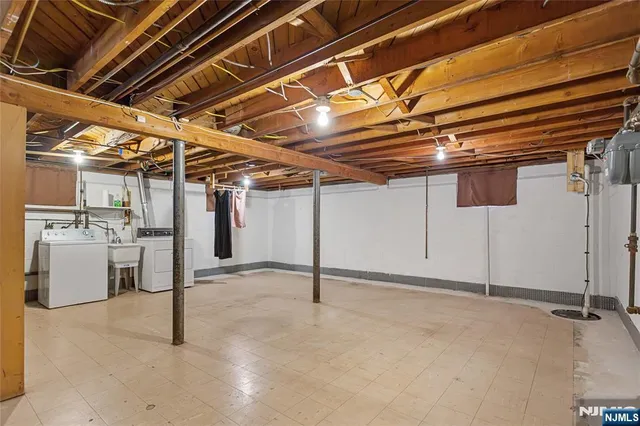 $649,000 | 407 Van Luyn Terrace, Saddle Brook, NJ 07663