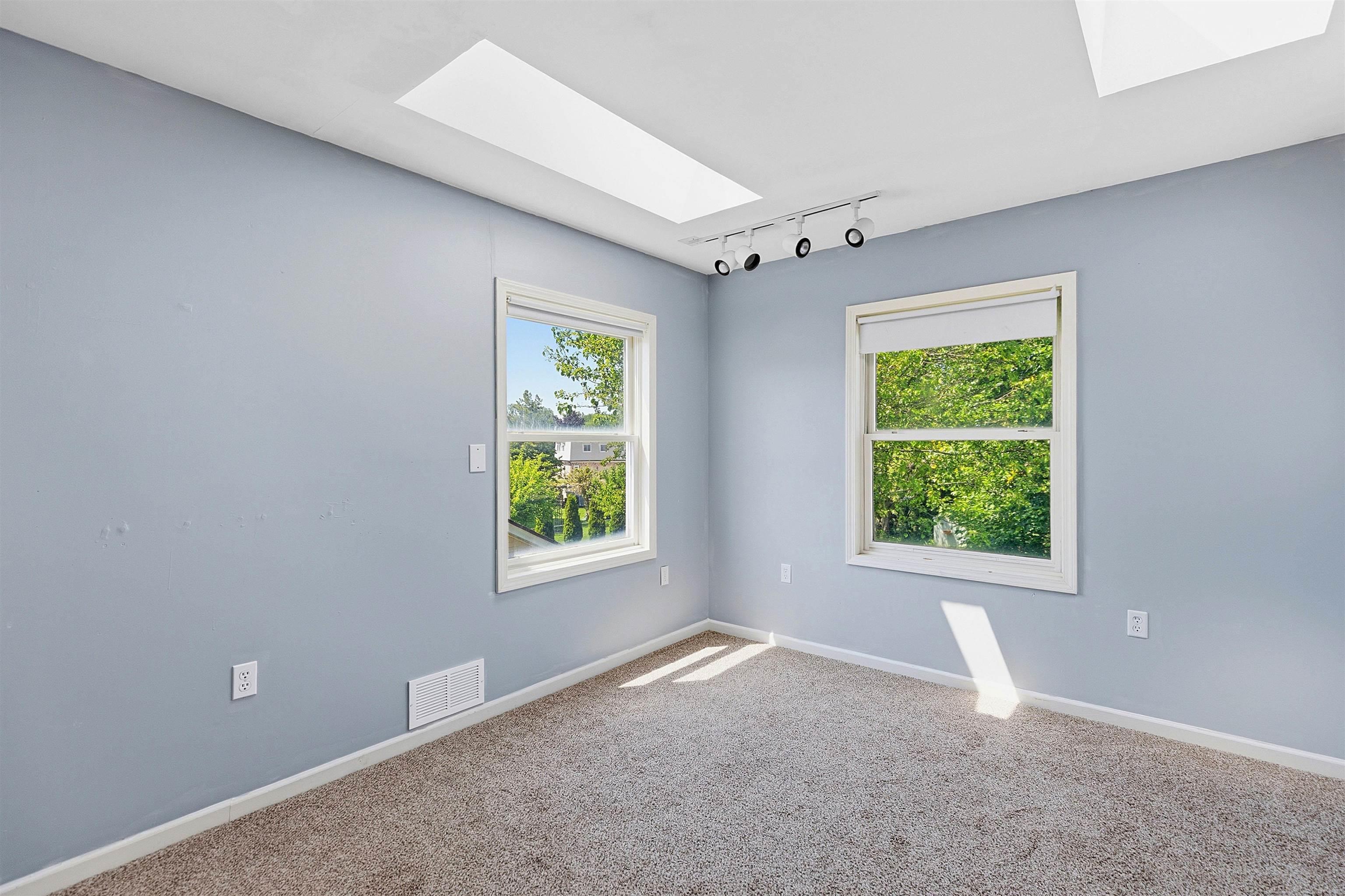 51613 Sass Road New Baltimore, MI 48047 - Photo 13 of 40