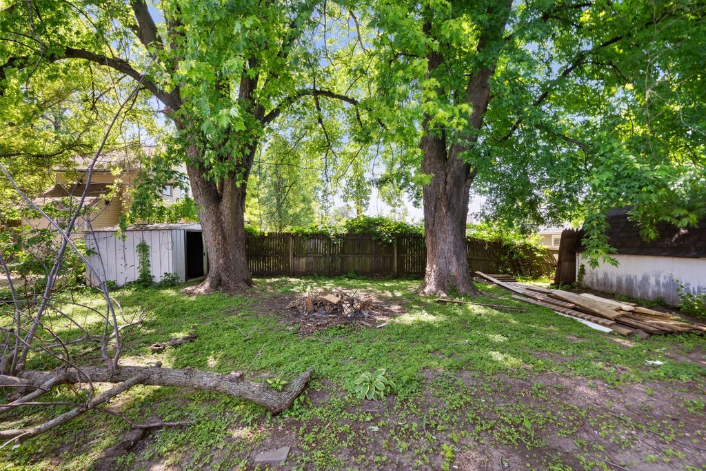 811 15th Street B Moline, IL 61265 - Photo 23 of 25