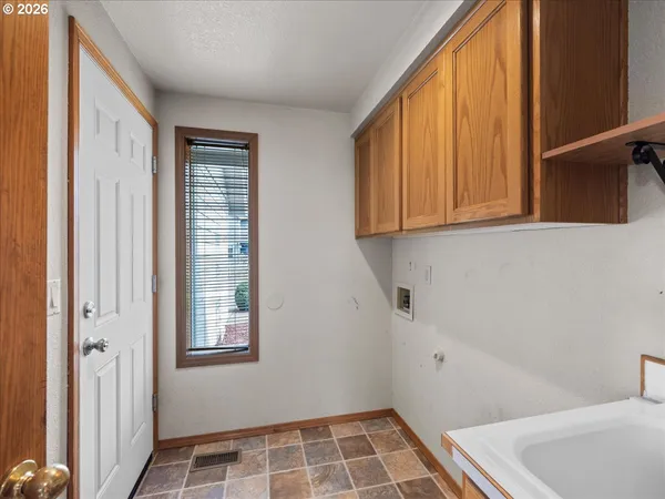 $421,000 | 1961 Cuckoo Court Northwest, Salem, OR 97304
