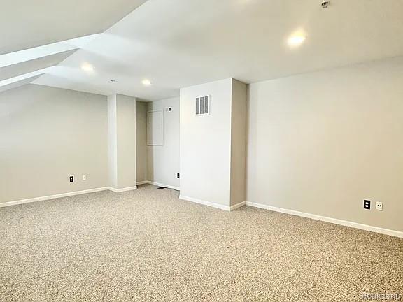 1075 Beaver Run Troy, MI 48083 - Photo 8 of 29