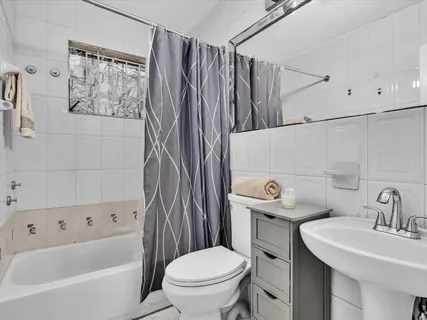 $548,900 | 2285 Northwest 195th Street, Miami Gardens, FL 33056