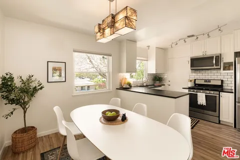 $500,000 | 3641 Kalsman Drive, Unit 4, Los Angeles, CA 90016