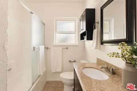 $500,000 | 3641 Kalsman Drive, Unit 4, Los Angeles, CA 90016